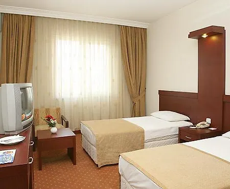 Bulvar Hotel 3*